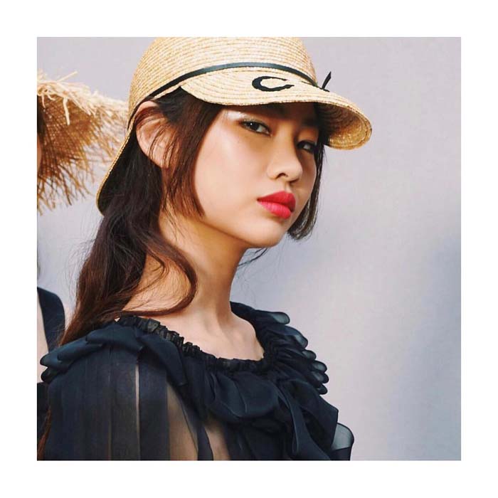 Squid Game Yıldızı HoYeon Jung'un Podyum Günlüğü