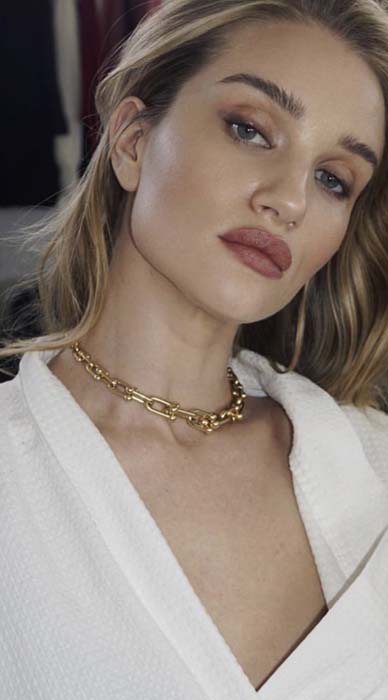 Dünyaca Ünlü Yıldızların Kullandığı Parfümler