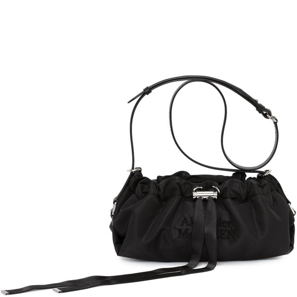 Alexander Mcqueen’in yeni çantası: Bundle Bag