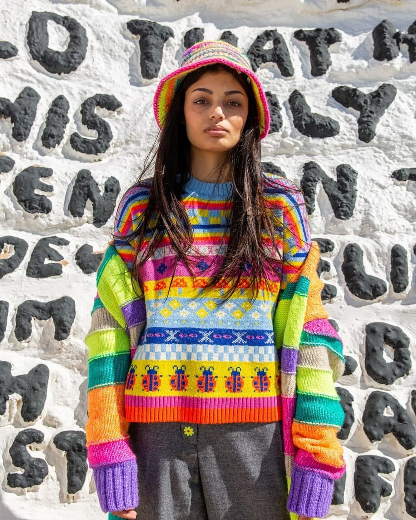 Renkli ve Desenli Kazaklar Geri Döndü