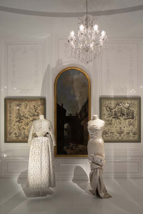 Christian Dior: Designer of Dreams Sergisi Doha'da Kapılarını Açtı