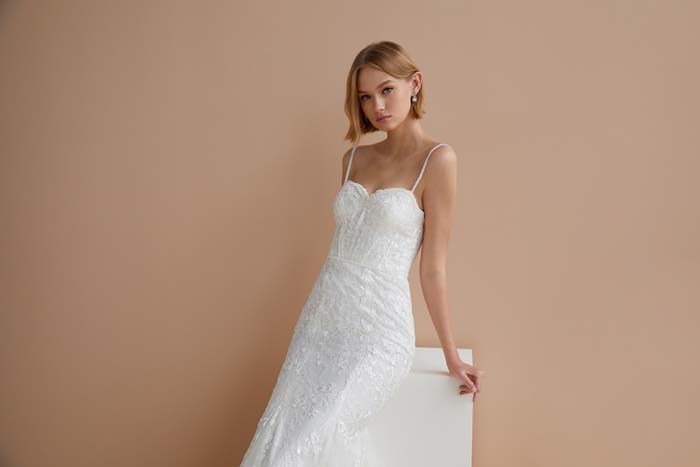 Oleg Cassini 2022 Koleksiyonu Blaze of Love'ı Sundu