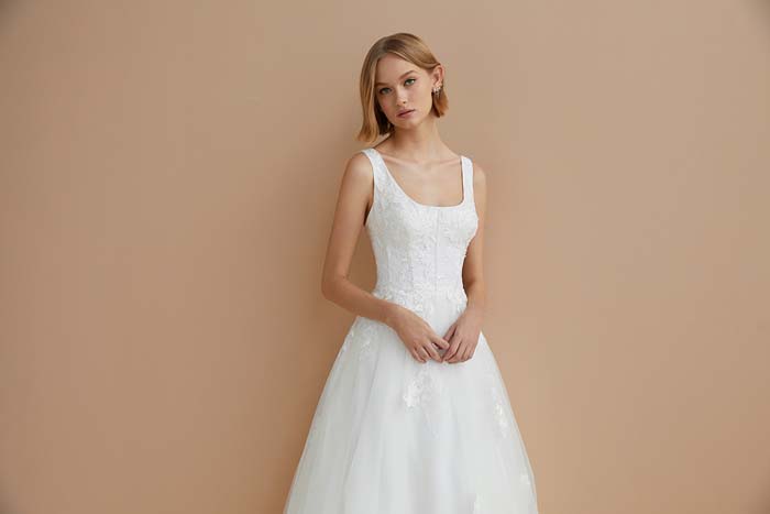 Oleg Cassini 2022 Koleksiyonu Blaze of Love'ı Sundu