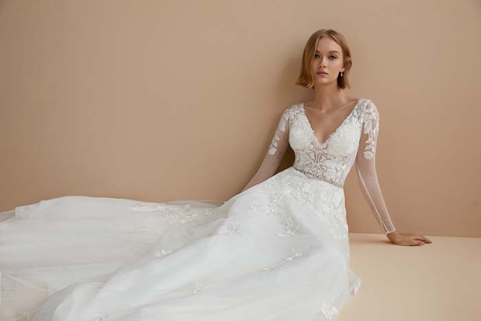 Oleg Cassini 2022 Koleksiyonu Blaze of Love'ı Sundu