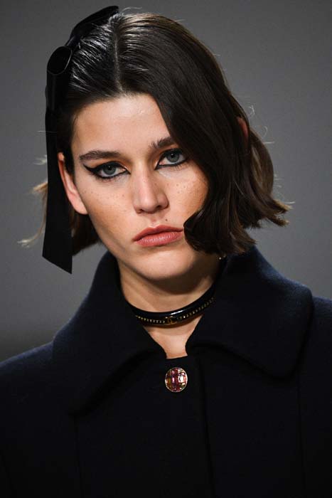 Chanel Métiers d'Art 2021/22 Koleksiyonunu Sundu