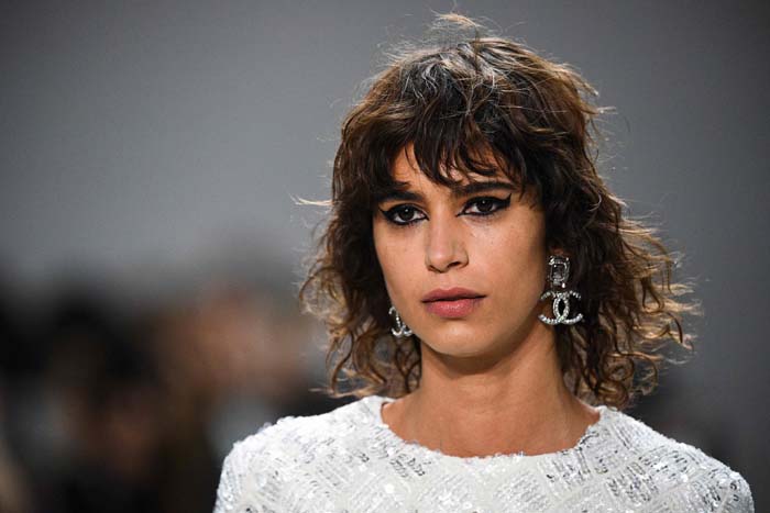 Chanel Métiers d'Art 2021/22 Koleksiyonunu Sundu