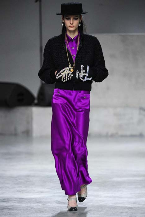 Chanel Métiers d'Art 2021/22 Koleksiyonunu Sundu