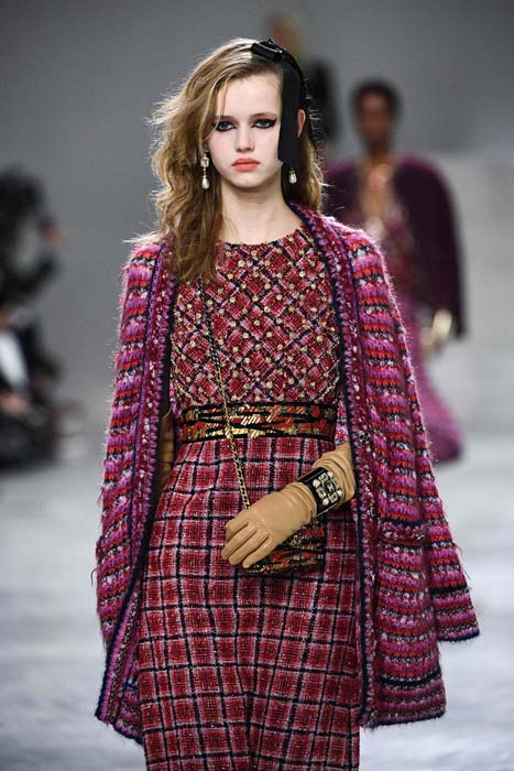 Chanel Métiers d'Art 2021/22 Koleksiyonunu Sundu