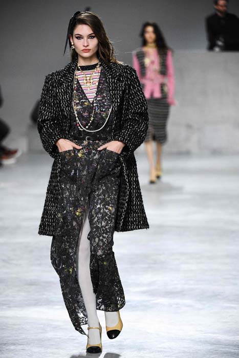 Chanel Métiers d'Art 2021/22 Koleksiyonunu Sundu