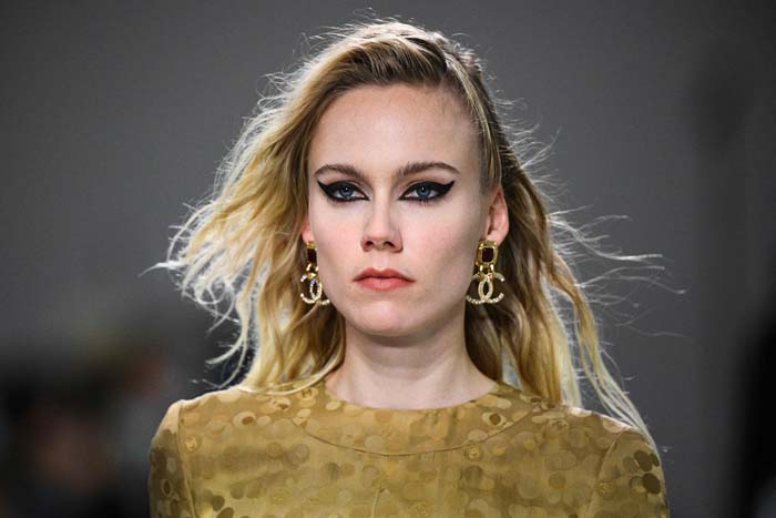 Chanel Métiers d'Art 2021/22 Koleksiyonunu Sundu