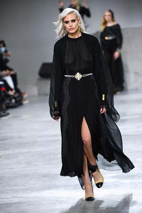 Chanel Métiers d'Art 2021/22 Koleksiyonunu Sundu