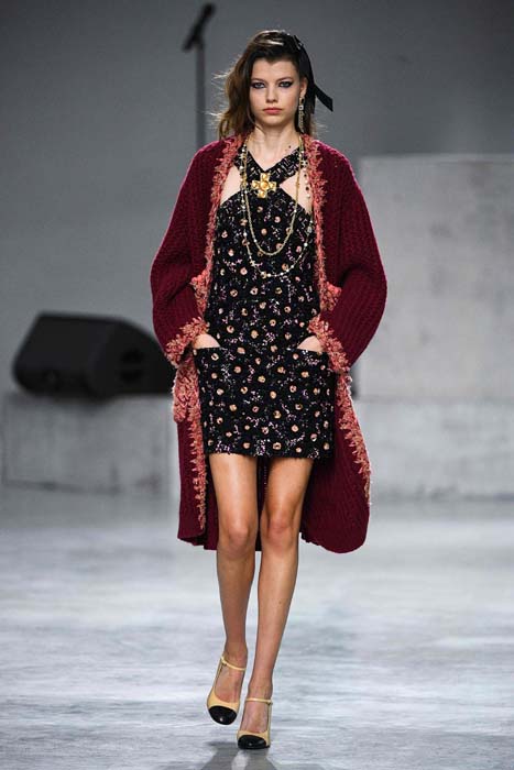 Chanel Métiers d'Art 2021/22 Koleksiyonunu Sundu