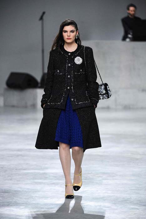 Chanel Métiers d'Art 2021/22 Koleksiyonunu Sundu