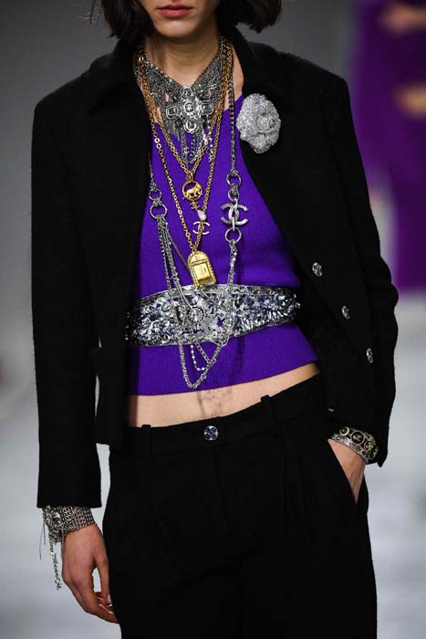 Chanel Métiers d'Art 2021/22 Koleksiyonunu Sundu