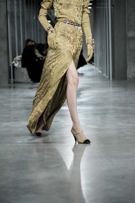 Chanel Métiers d'Art 2021/22 Koleksiyonunu Sundu