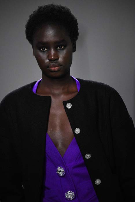 Chanel Métiers d'Art 2021/22 Koleksiyonunu Sundu