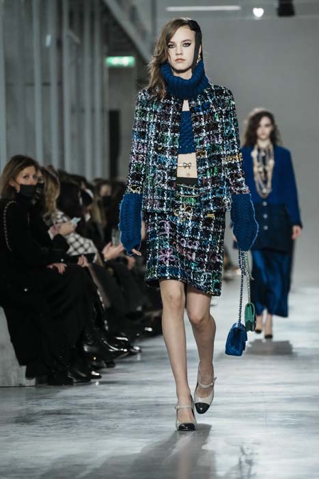 Chanel Métiers d'Art 2021/22 Koleksiyonunu Sundu