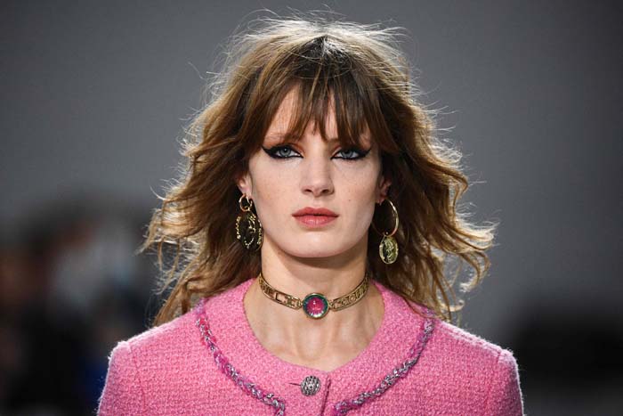 Chanel Métiers d'Art 2021/22 Koleksiyonunu Sundu