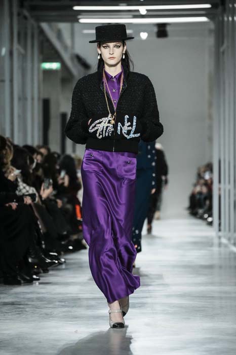 Chanel Métiers d'Art 2021/22 Koleksiyonunu Sundu