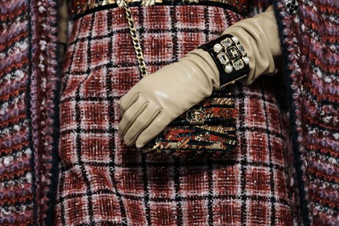 Chanel Métiers d'Art 2021/22 Koleksiyonunu Sundu