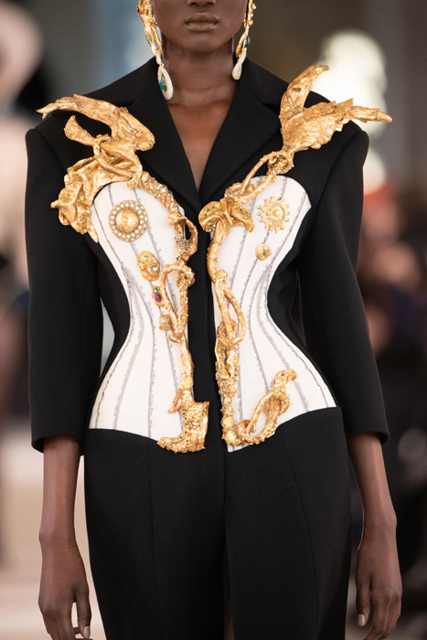 Schiaparelli: Bir Disiplin Çağı