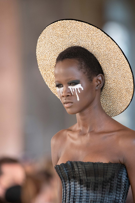 Schiaparelli: Bir Disiplin Çağı