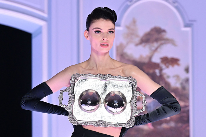 Moschino Sonbahar/Kış 2022