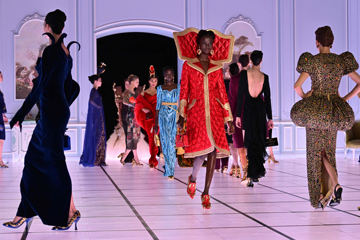 Moschino Sonbahar/Kış 2022