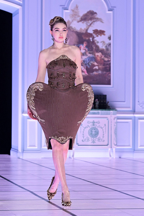 Moschino Sonbahar/Kış 2022