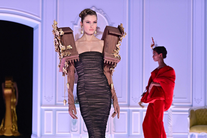 Moschino Sonbahar/Kış 2022