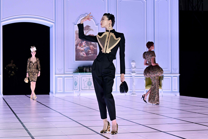 Moschino Sonbahar/Kış 2022