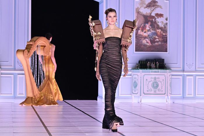 Moschino Sonbahar/Kış 2022