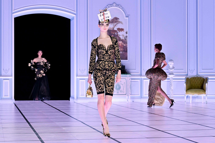 Moschino Sonbahar/Kış 2022