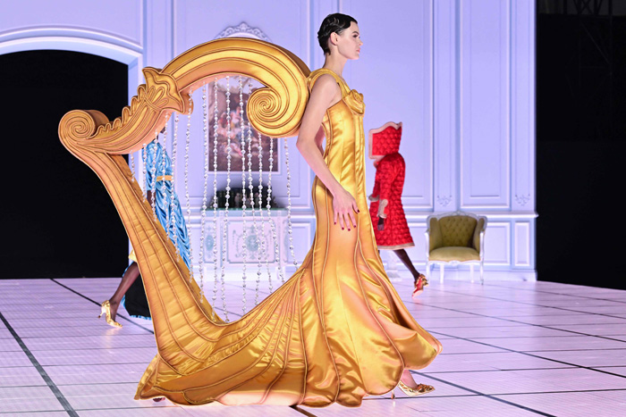 Moschino Sonbahar/Kış 2022