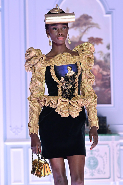 Moschino Sonbahar/Kış 2022