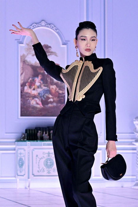 Moschino Sonbahar/Kış 2022