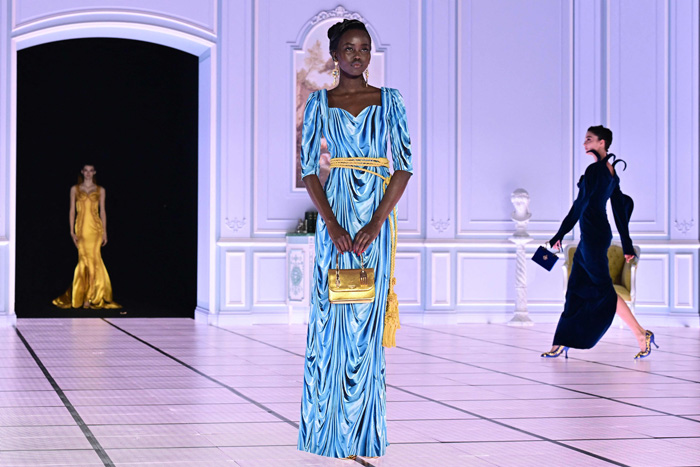 Moschino Sonbahar/Kış 2022