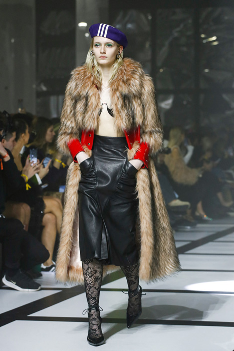 Gucci x Adidas Milano Moda Haftası'nda Ortaya Çıktı