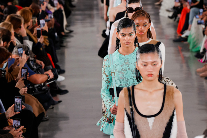 Giambattista Valli Sonbahar/Kış 2022