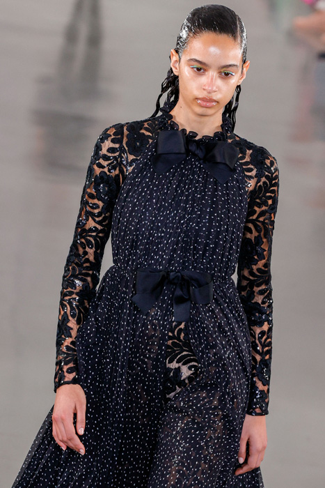 Giambattista Valli Sonbahar/Kış 2022