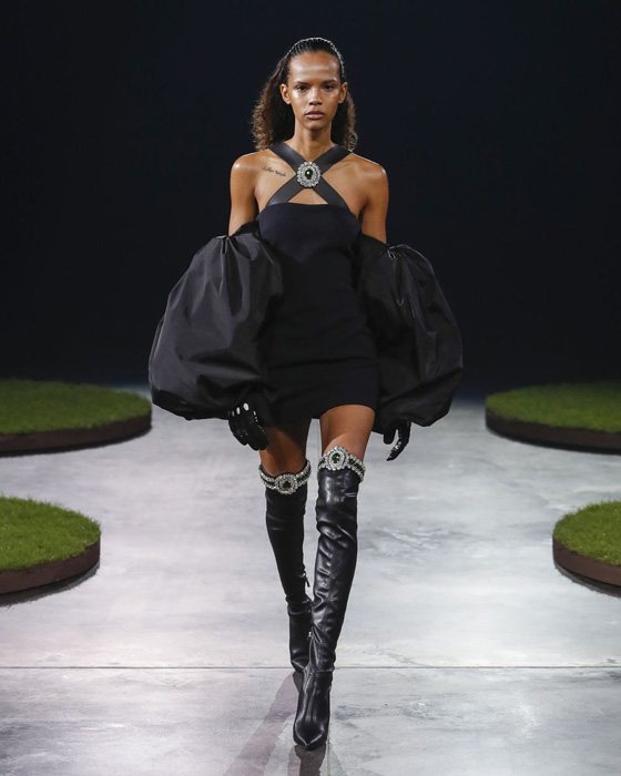 Sonbahar/Kış 2022 Defilelerinden En Önemli Anlar