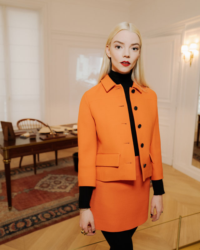 Anya-Taylor Joy ile Dior 30 Montaigne'i keşfediyoruz
