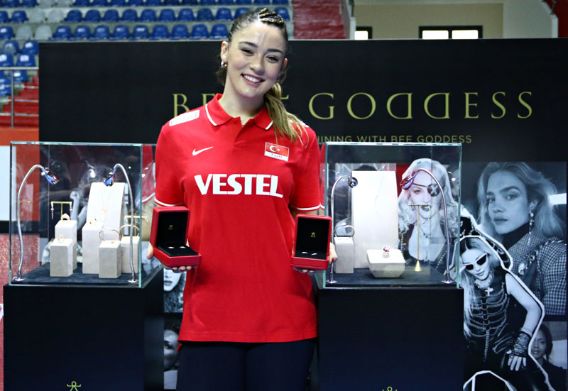 Bee Goddess milli voleybol takımlarının resmi sponsoru oldu