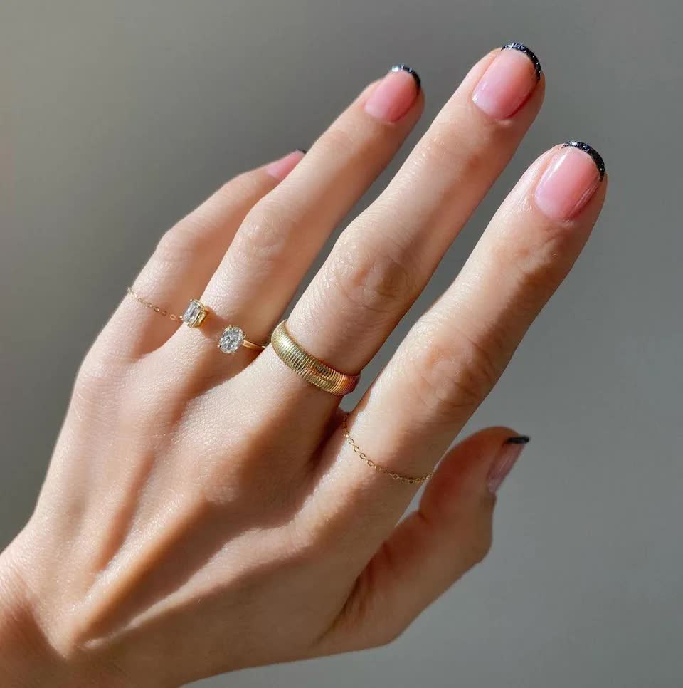 Favori 10 Renkli French Manikür Uygulaması