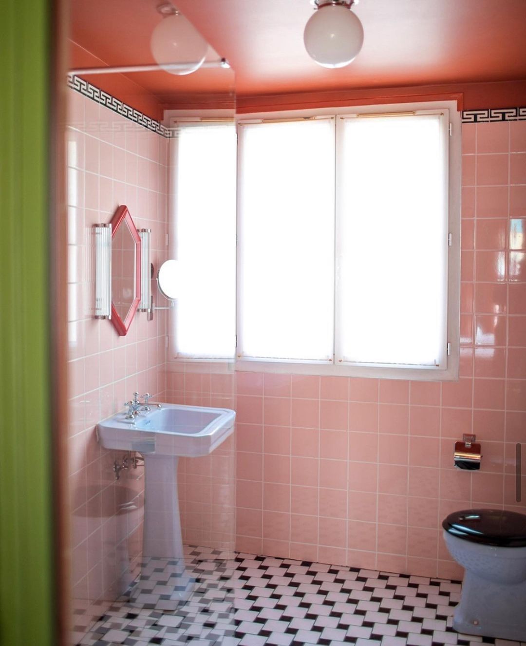 Maksimalist Dekorasyon İlhamı: Hotel Les Deux Gares