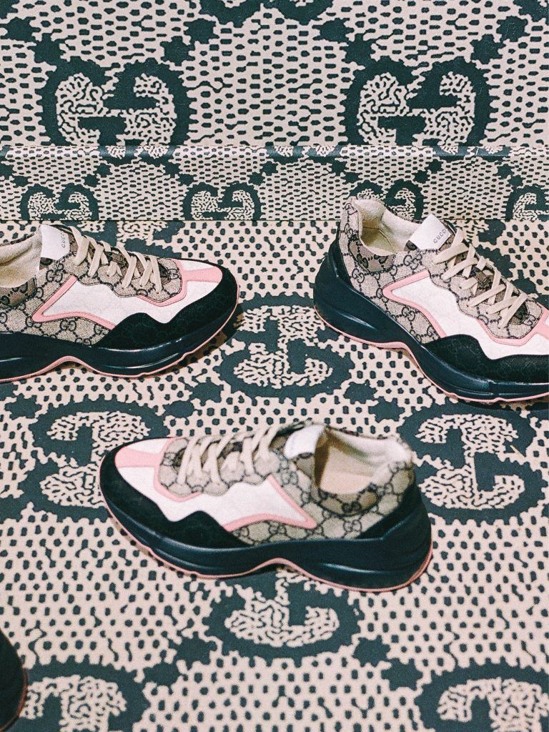 Gucci İle Mavi Rüya