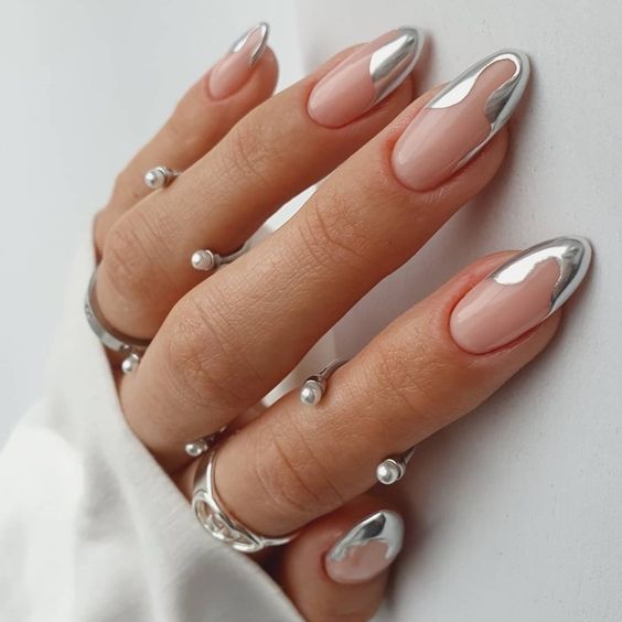 Metalik Tırnak Trendi