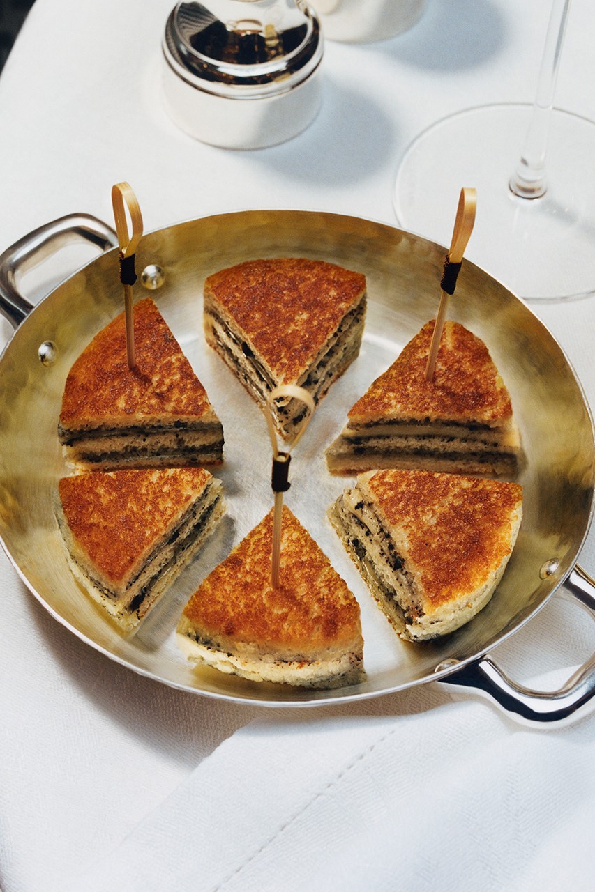 Monsieur Dior Restoranı Paris'te Açıldı