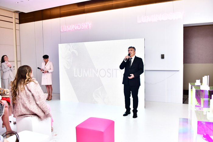 Valmont'tan Işıltılı Bir Davet