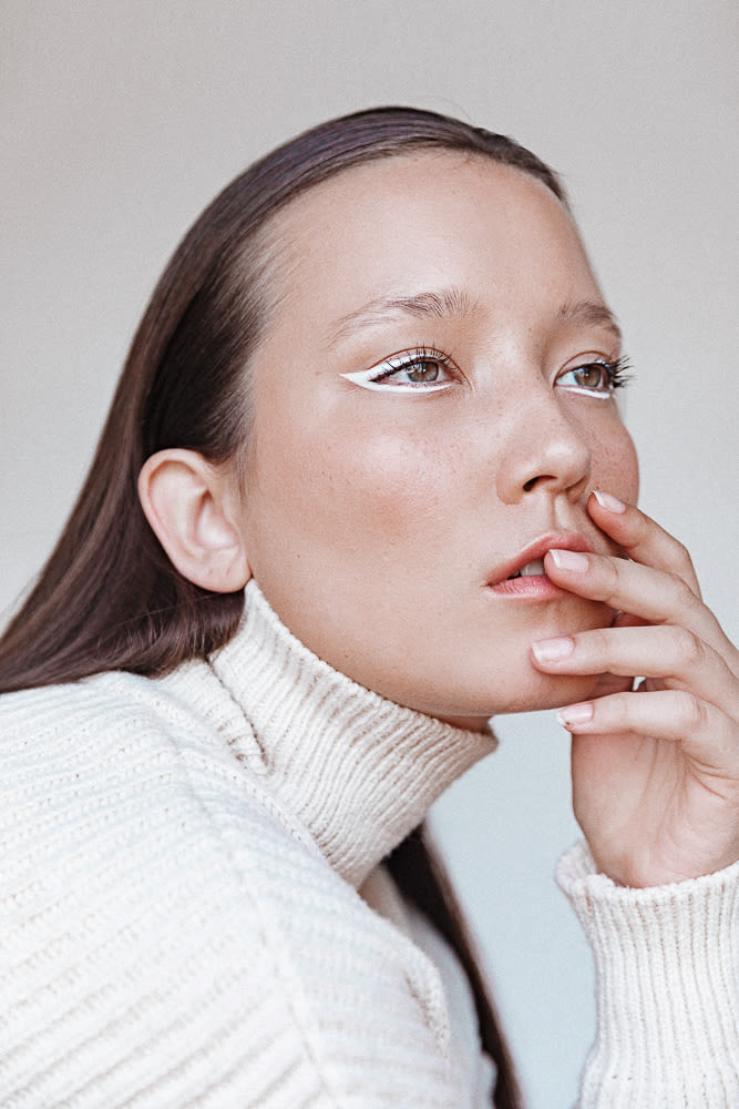 Beyaz Eyeliner Trendi Zirvede